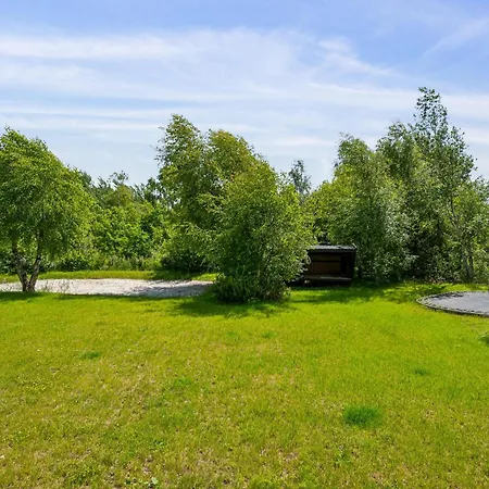 Semesterbostad Close To And Just Minutes From The Water *