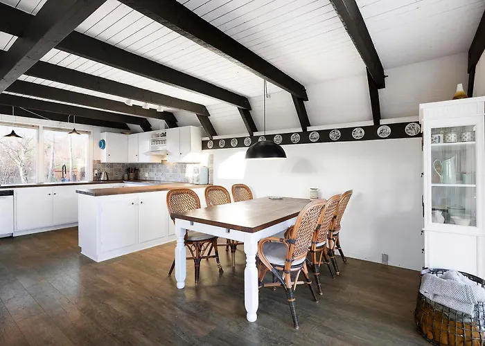 Close To And Just Minutes From The Water אבלטופט