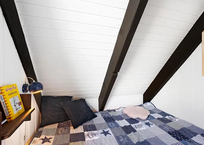 Close To And Just Minutes From The Water בית נופש