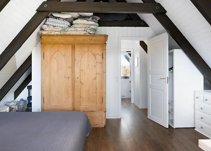 Close To And Just Minutes From The Water אבלטופט